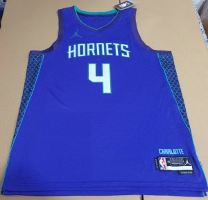 Maillot de Basket #4 Williams Hornets 23-24 statement Violet